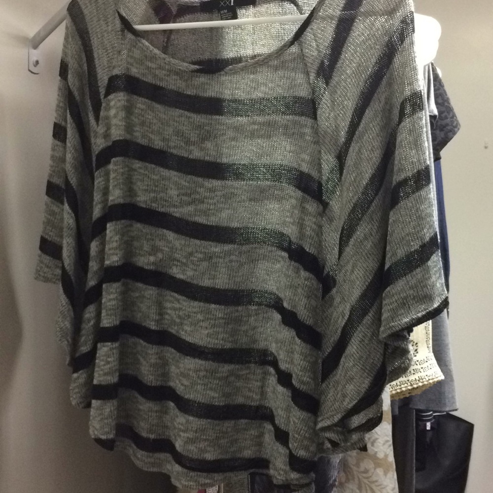 Lightweight sweater
